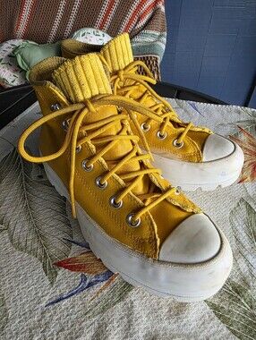 Converse GOR-TEX Women's Yellow Gold High-Top Platform Sneakers LUGGED SOLE